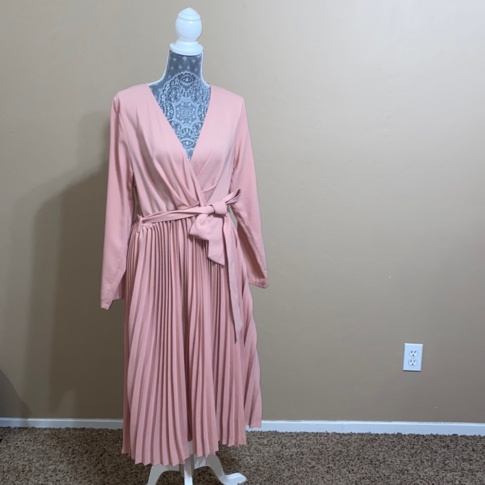 Rose Long Sleeve Pleated Midi Dress